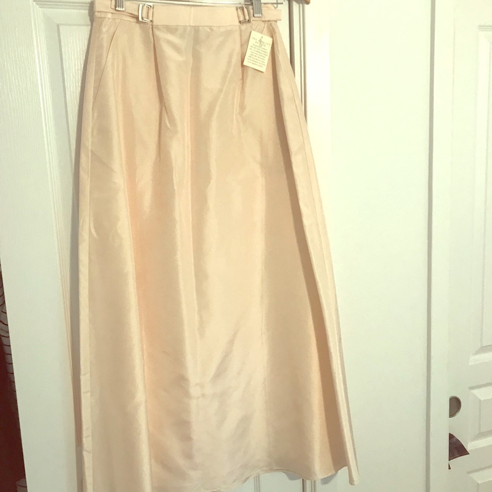 Size 6 pink, pure silk (full length) skirt.